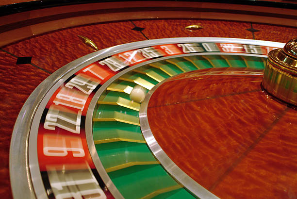 efekjitu platform interface showing sportsbook, live dealer, and slots products